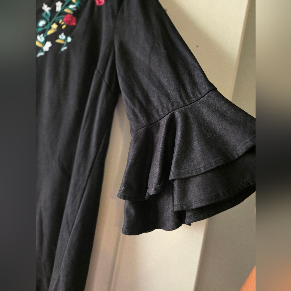 Umgee‎ Black Embroidered Floral Mini Dress Boho Western Ruffle Sleeve Small - Picture 4 of 7